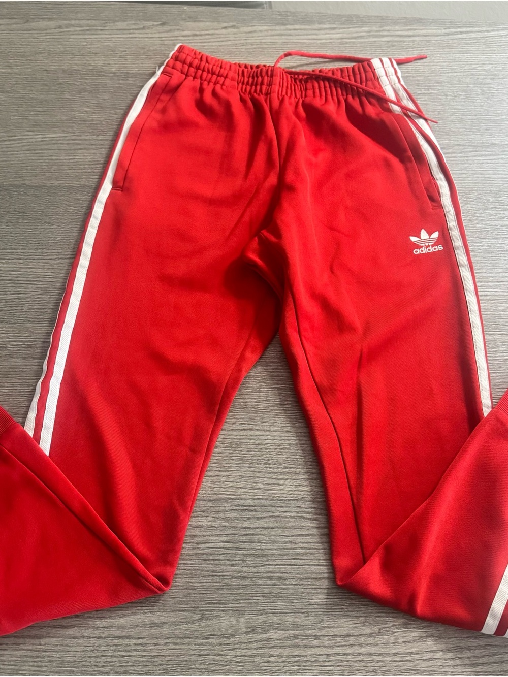 Adidas PrimeBlue Men’s Joggers Size S Red Tapered Pockets Drawstrings - Picture 3 of 11